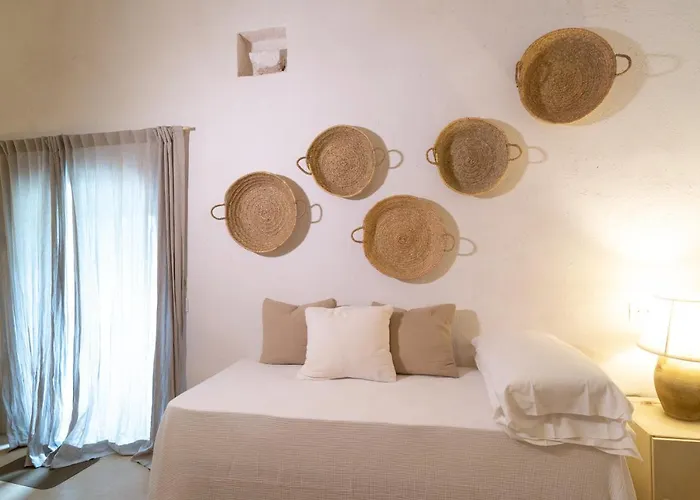 Alojamento de Acomodação e Pequeno-almoço Masseria Soluco 4*