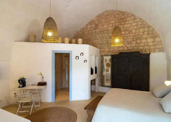 Bed & Breakfast Masseria Soluco 4*