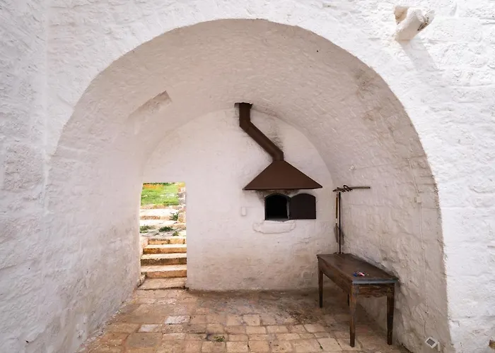 Alojamento de Acomodação e Pequeno-almoço Masseria Soluco 4*