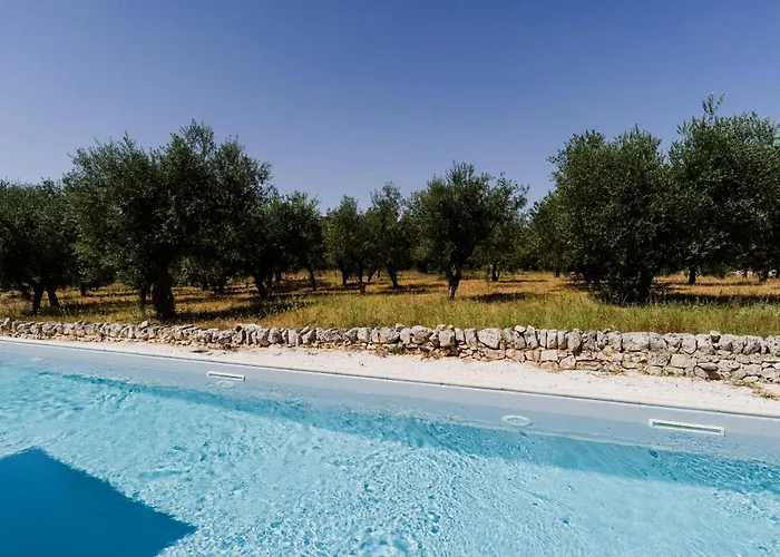 Alojamento de Acomodação e Pequeno-almoço Masseria Soluco 4*