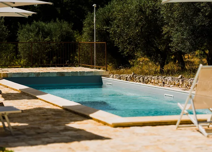 Alojamento de Acomodação e Pequeno-almoço Masseria Soluco 4*